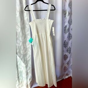 Aqua Elegant White Maxi Dress